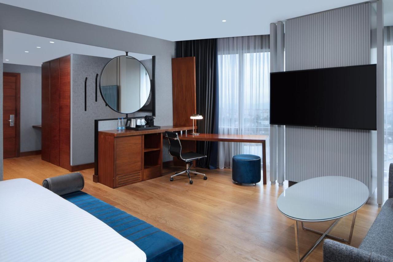 Delta Hotels By Marriott Istanbul Levent Exterior photo