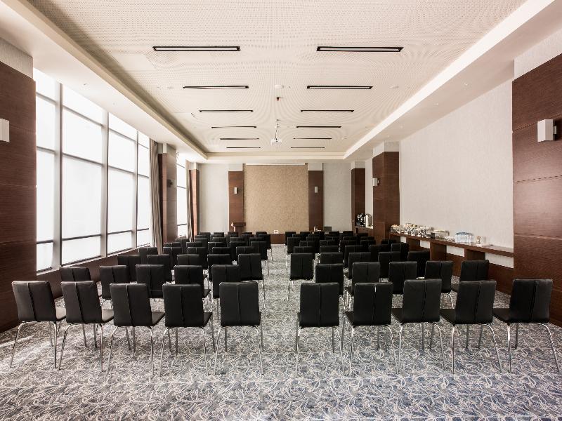 Delta Hotels By Marriott Istanbul Levent Exterior photo
